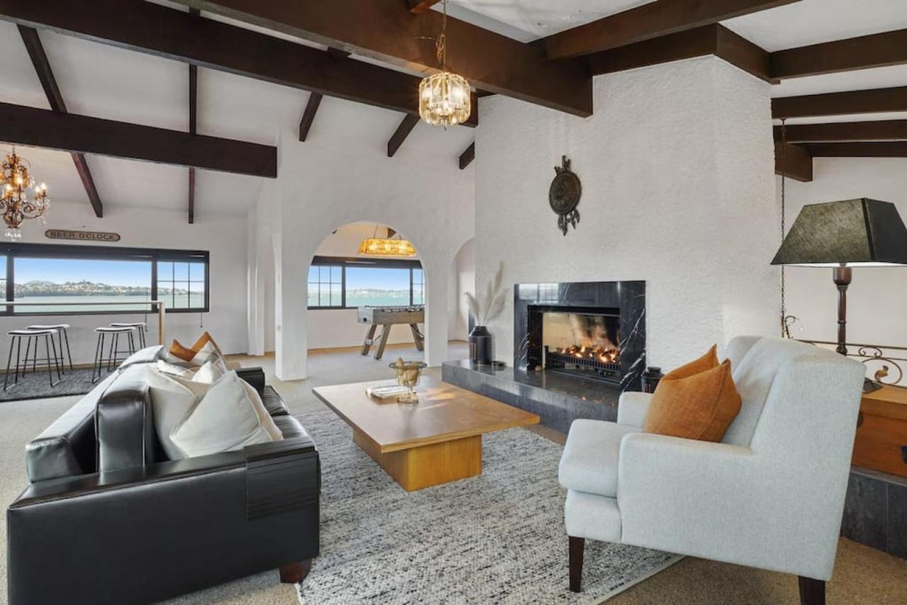 Magnificent Beachfront Mansion - Pool - Fireplace Auckland Exteriör bild