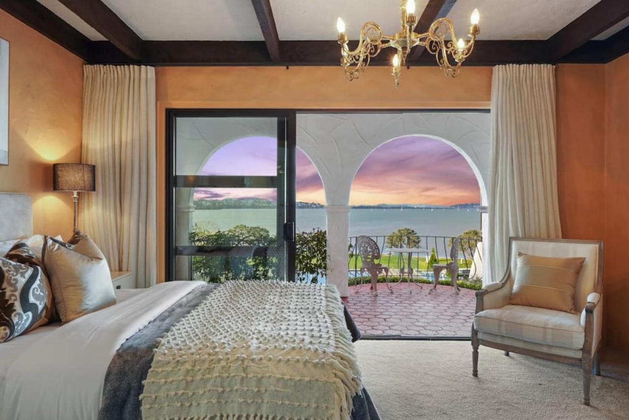 Magnificent Beachfront Mansion - Pool - Fireplace Auckland Exteriör bild