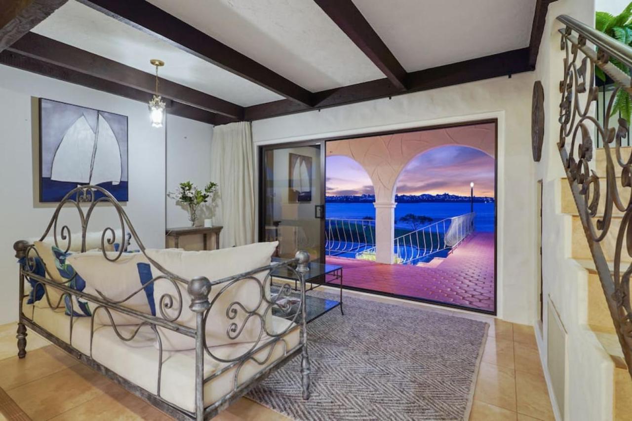 Magnificent Beachfront Mansion - Pool - Fireplace Auckland Exteriör bild