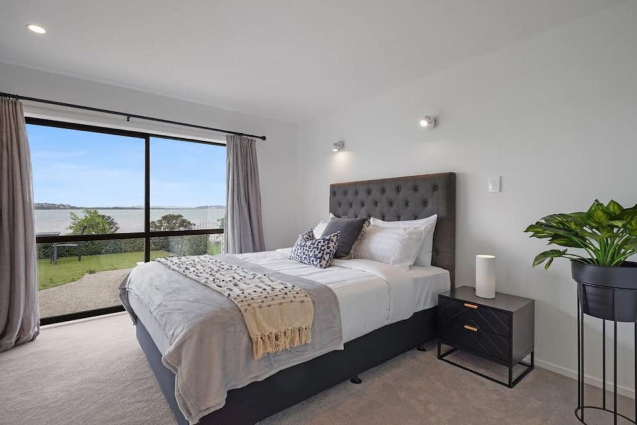 Magnificent Beachfront Mansion - Pool - Fireplace Auckland Exteriör bild
