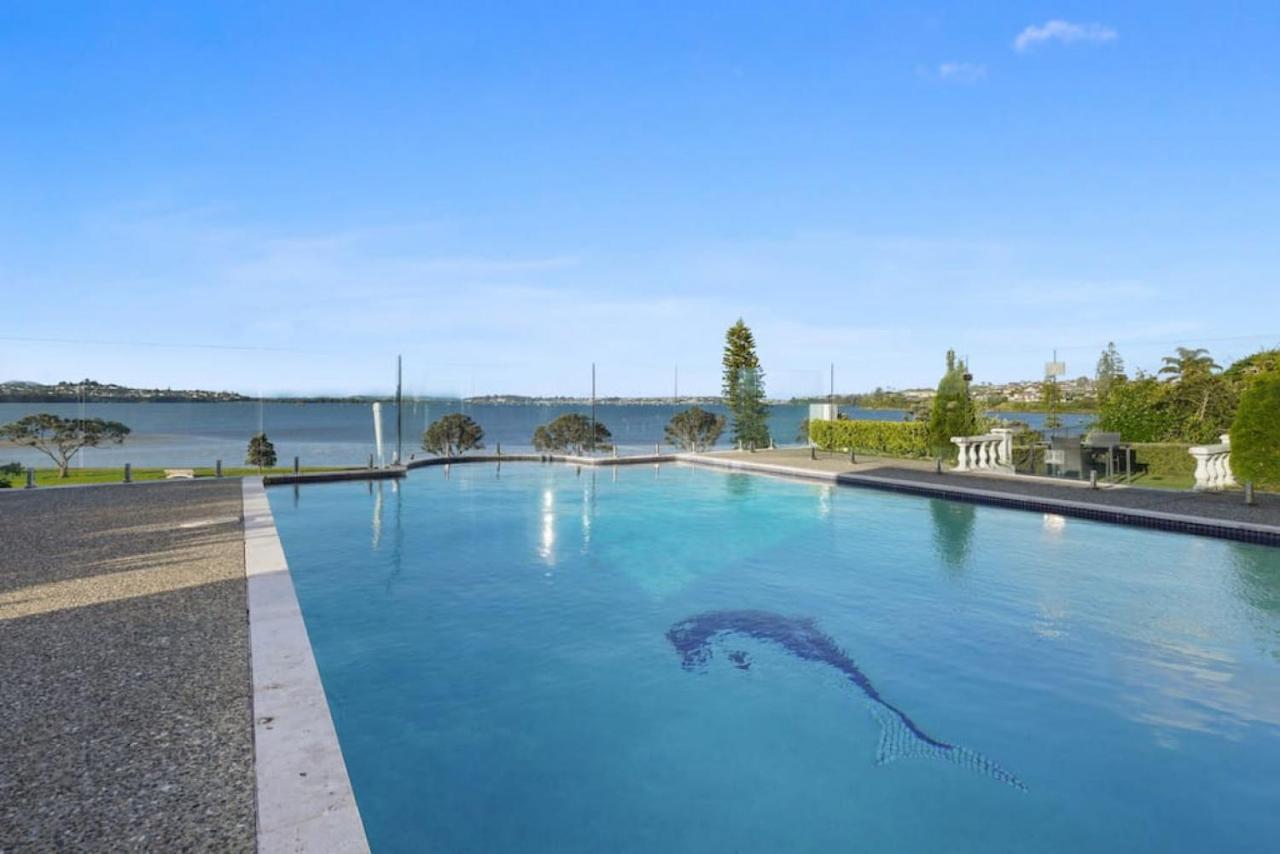 Magnificent Beachfront Mansion - Pool - Fireplace Auckland Exteriör bild