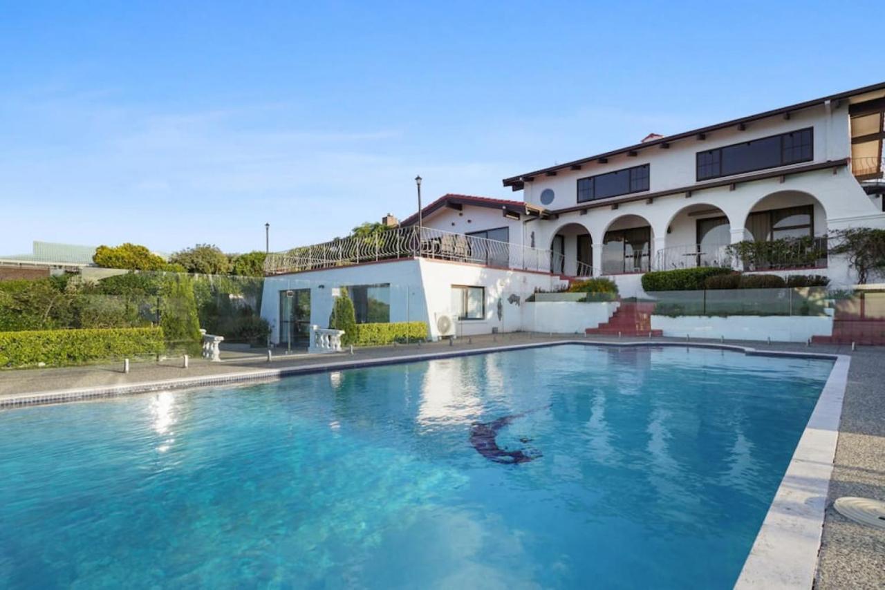 Magnificent Beachfront Mansion - Pool - Fireplace Auckland Exteriör bild